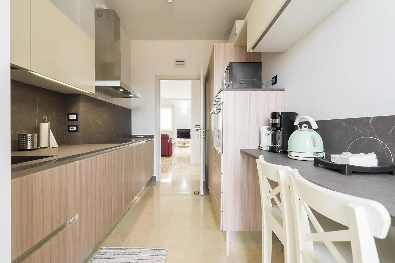 Appartamento PrimoPiano - RG12 Milano Italia